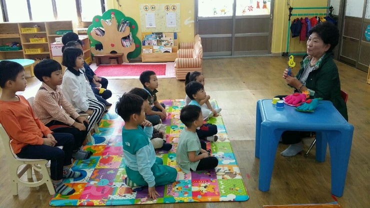 감성유아스쿨(칠량초유치원. 호산나어린이집. 2016. 10. 12. 수) 게시글 관련 사진
